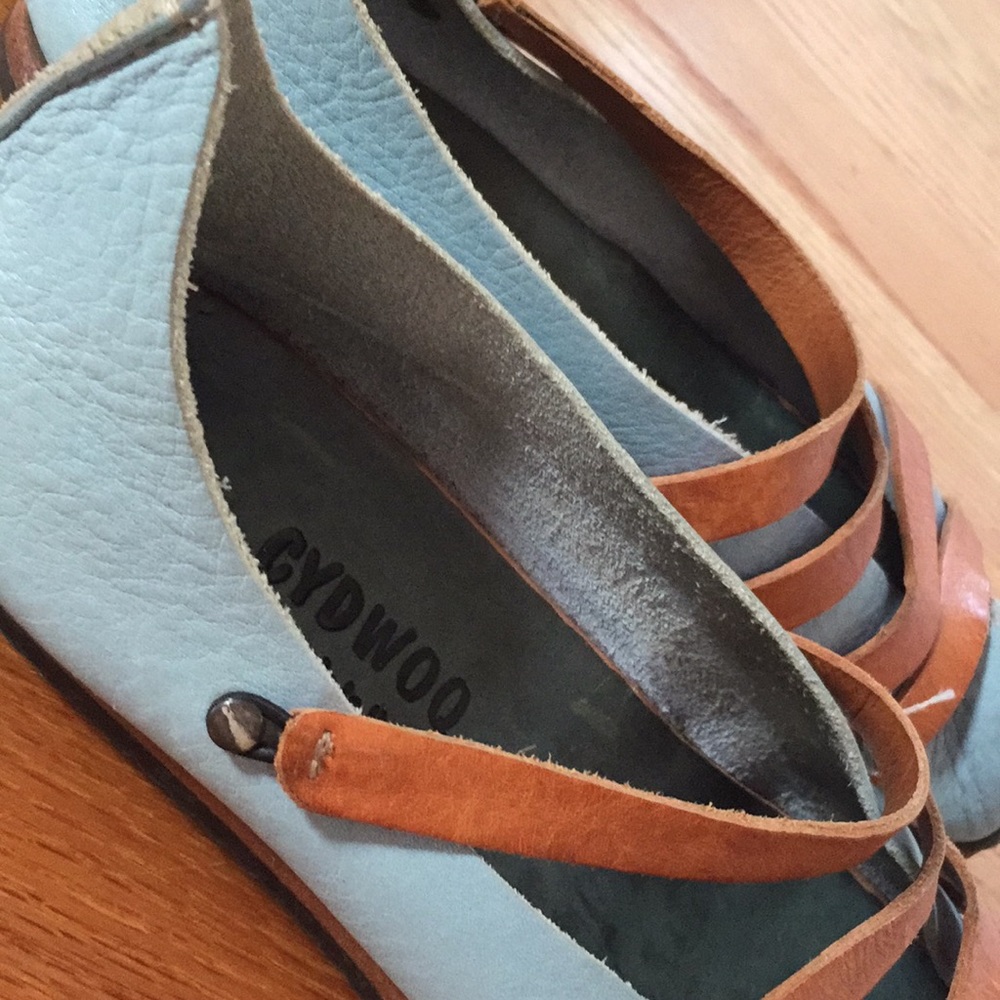 Cydwoq Women's “Jail” Blue and Brown Flats - Picture 3 of 6